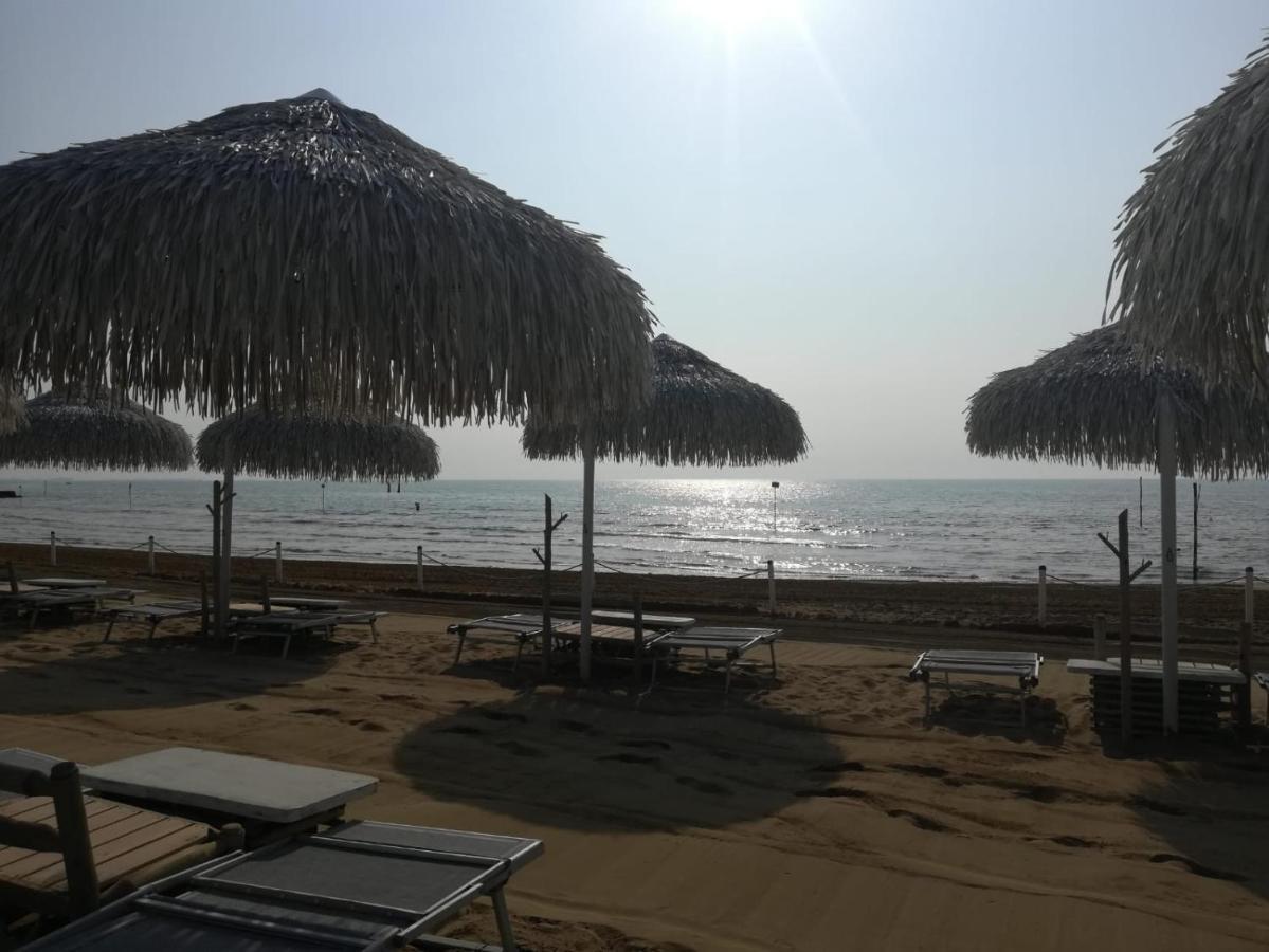Hotel Rosapineta - Adults Only Lignano Sabbiadoro Exterior foto